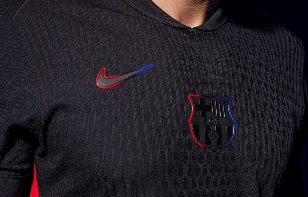 بنك في قبرص ينقذ برشلونة من عملية نصب باسم ليفاندوفسكي