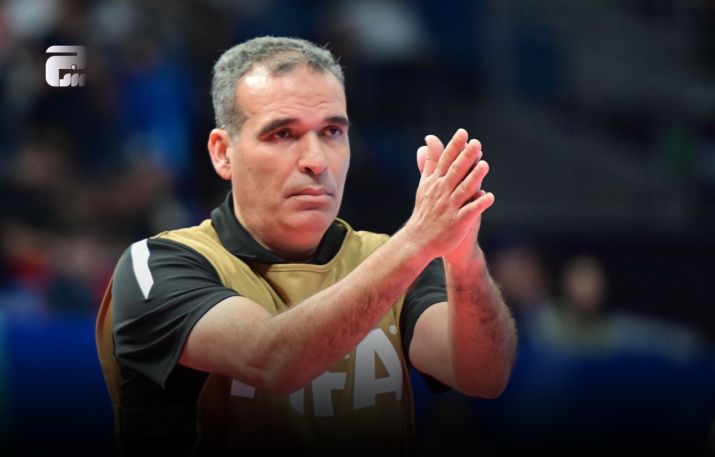 هل تستجيب الكنفدرالية الإفريقية لكرة القدم لمطلب هشام الدكيك؟