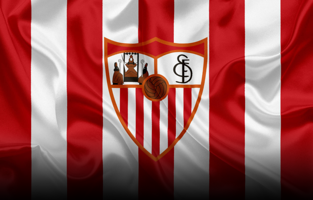 إشبيلية ينتظر نهاية الموسم لضم مدافع “أسود الأطلس”