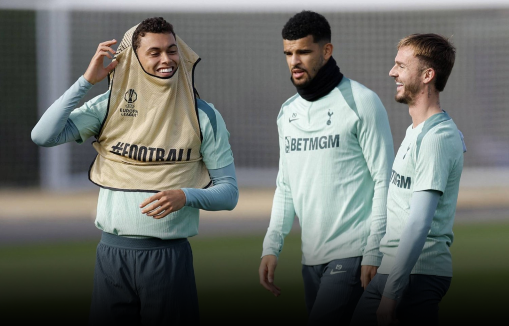 الاتحاد الإنجليزي لكرة القدم يغرم توتنهام بسبب سوء تصرف لاعبيه