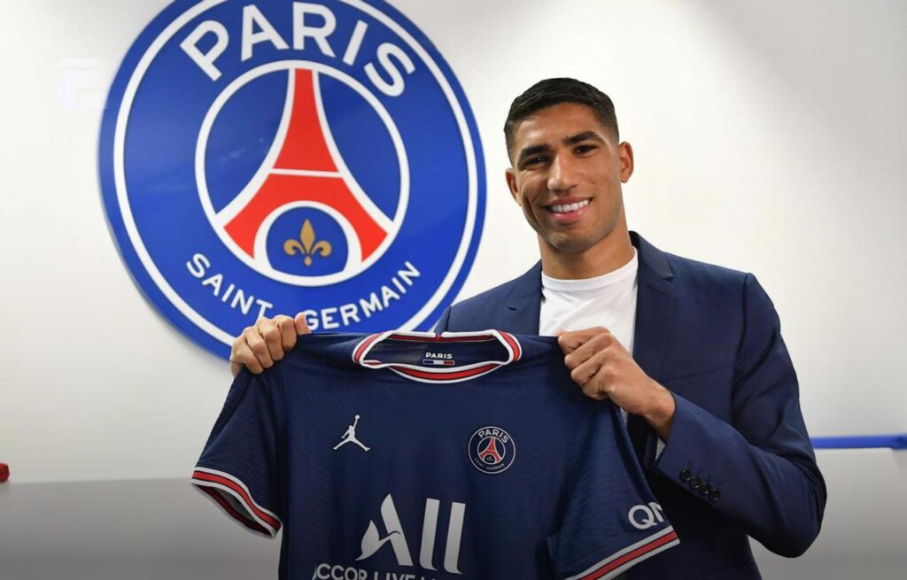 حكيمي ينضم إلى قائمة اللاعبين الأعلى أجرا في باري سان جيرمان