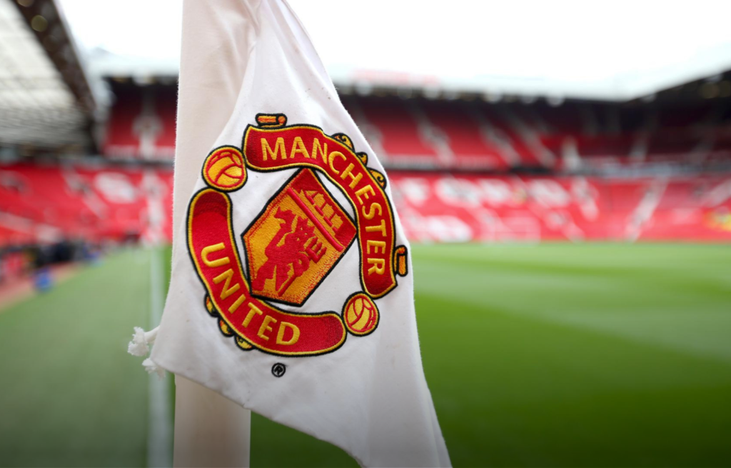 غالبية مشجعي مانشستر يونايتد مع بناء ملعب جديد
