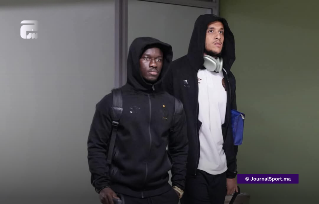 دوري أبطال إفريقيا.. بعثة الرجاء الرياضي تحل ببريتوريا 