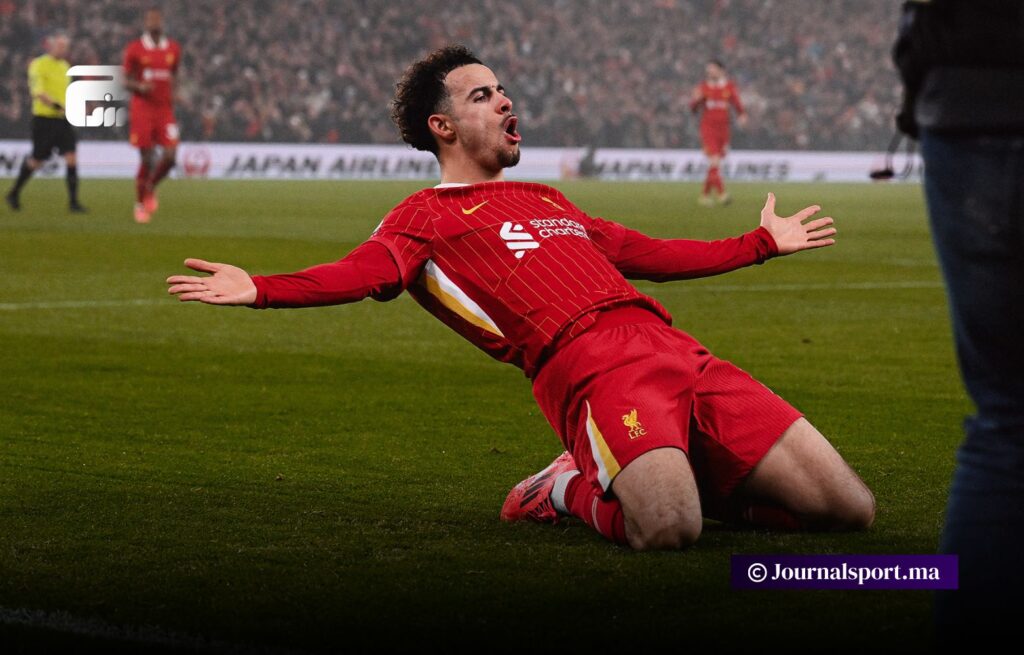 بطولة إنجلترا.. ليفربول يبتعد بـ7 نقاط وكابوس مانشستر سيتي مستمر