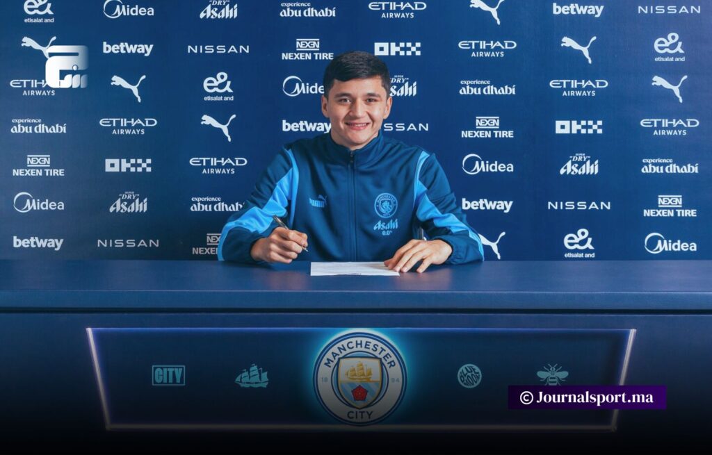 سيتي يضم خوسانوف مدافع لانس