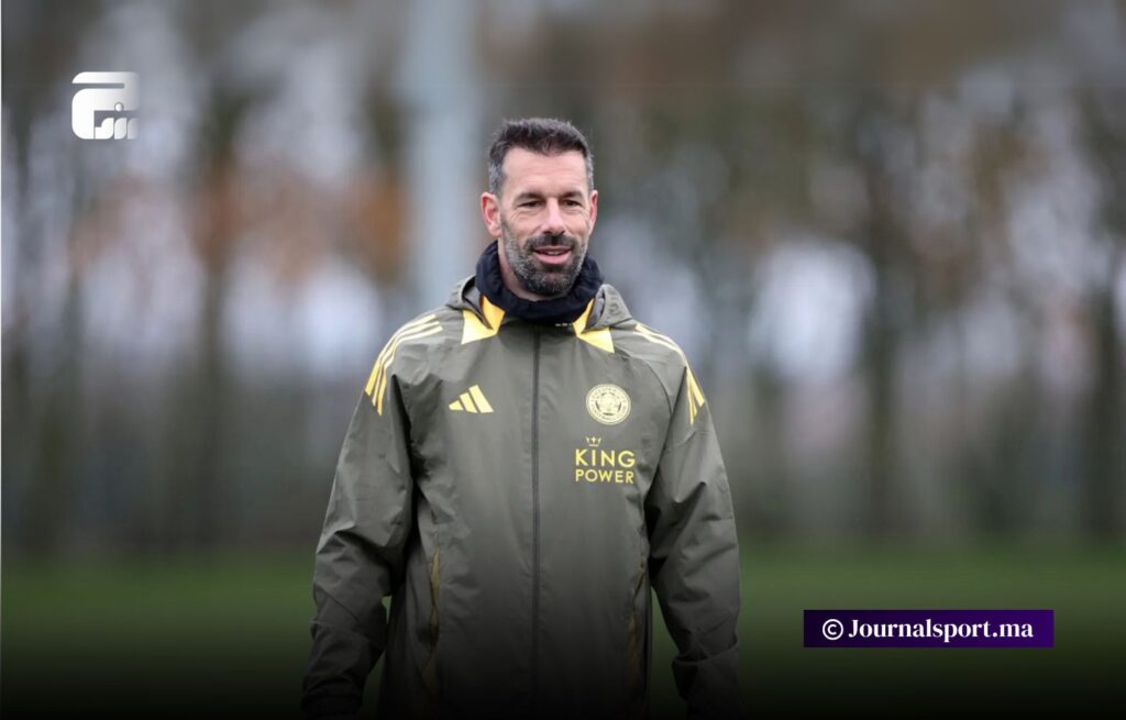 فان نيستلروي يبدد المخاوف بشأن مستقبله مع ليستر