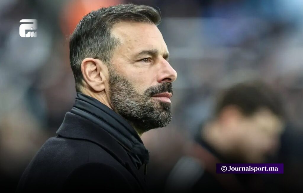 بطولة إنجلترا.. فان نيستلروي يعرف ما يحتاجه ليستر في سوق الانتقالات