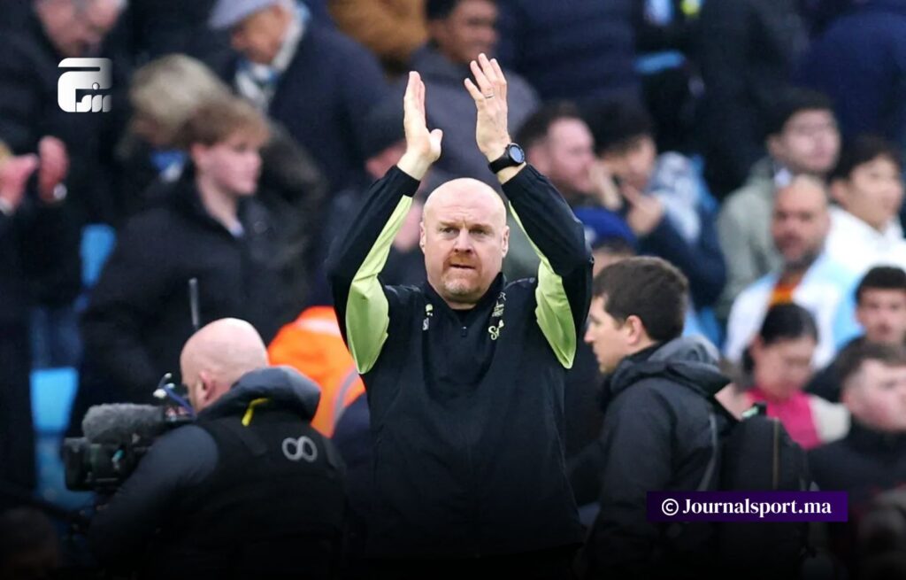 إيفرتون يقيل مدربه شون دايش