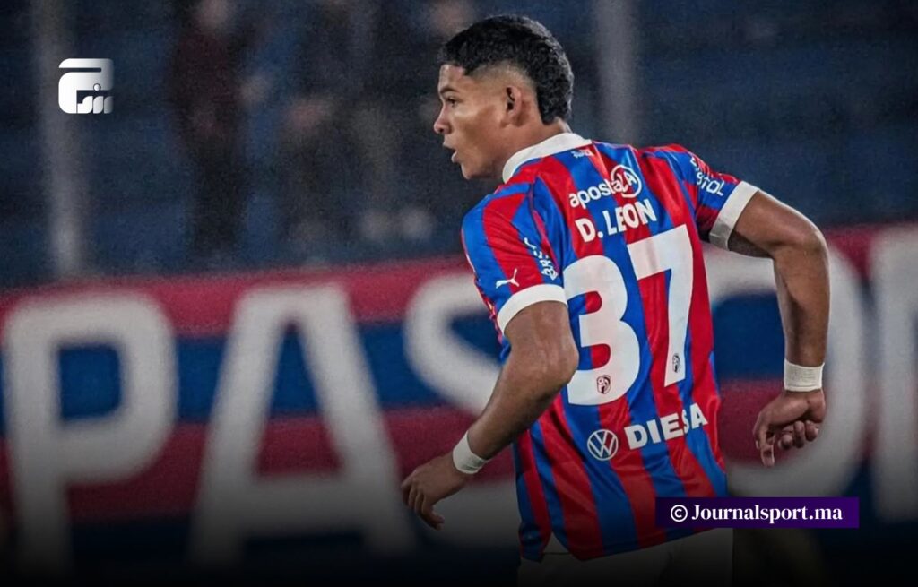 الباراغوياني دييغو ليون في الطريق إلى مانشستر يونايتد