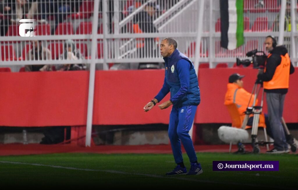 عبد الصادق يبحث عن مساعد له بالرجاء