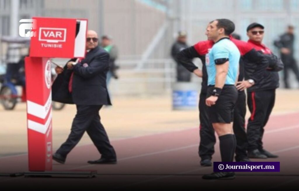 “الفار” لم يقلص الطلب على الحكم الأجنبي في الدوري التونسي لكرة القدم
