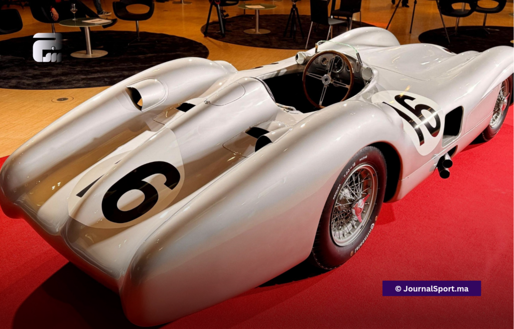 مرسيدس قادها الأرجنتيني فانجيو تباع في مزاد بـ53 مليون دولار