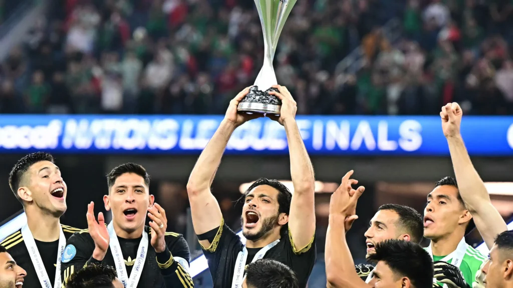 خيمينيس يقود المكسيك للقب كونكاكاف 