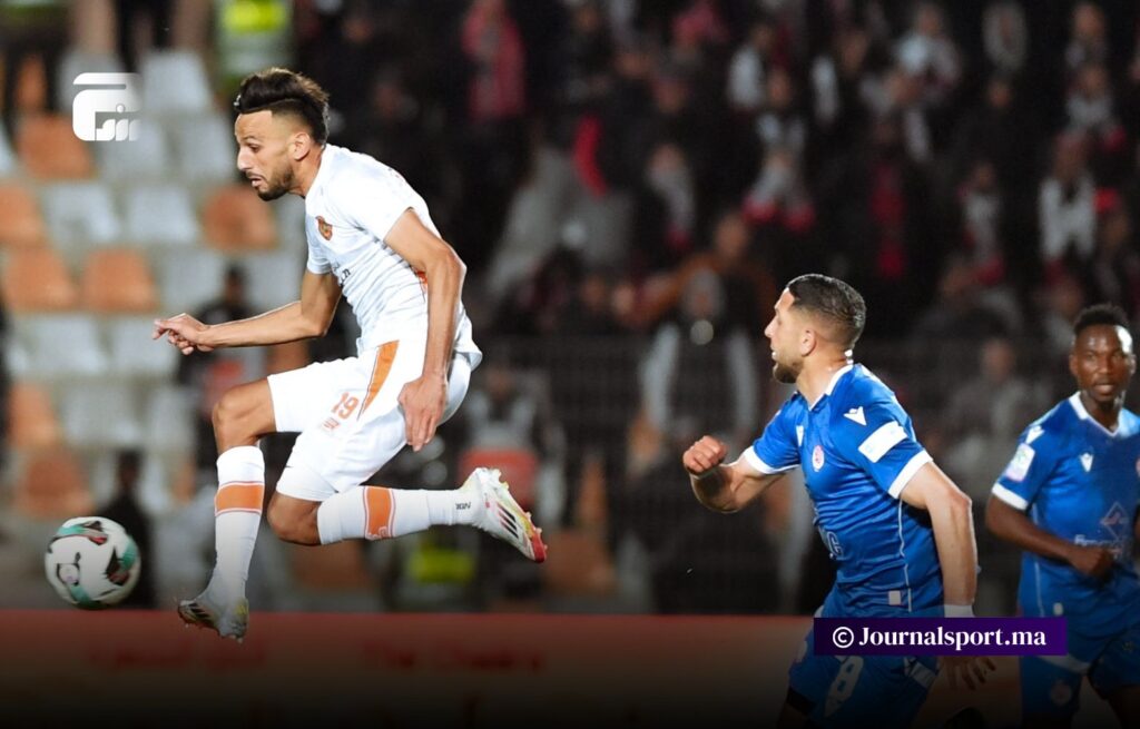 نقطة تفصل بركان عن كتابة التاريخ