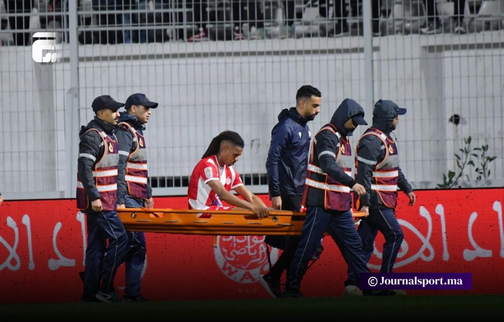 الإصابة تهدد بإبعاد مباريك عن مباريات الوداد في البطولة 