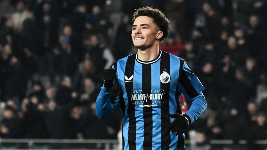 لاعب بالمنتخب الوطني ينصح الطالبي بحمل قميص الأسود