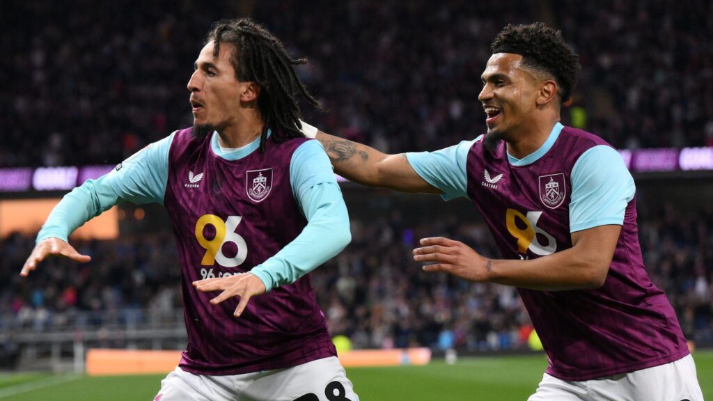 حنبعل المجبري يقود بيرنلي للفوز على نورويتش سيتي