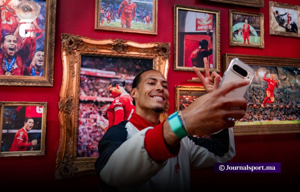 ليفربول يعلن تمديد عقد لاعبه الهولندي فان دايك