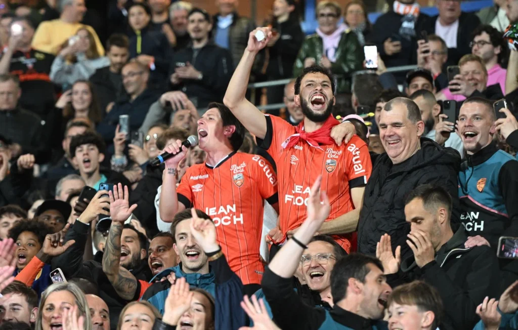 لوريان يعود إلى قسم الأضواء بعد غيابه لموسم واحد