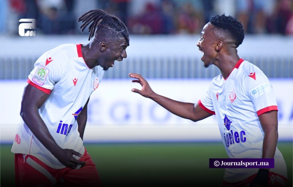 الوداد يهزم الجيش الملكي ويشعل الصراع على الوصافة