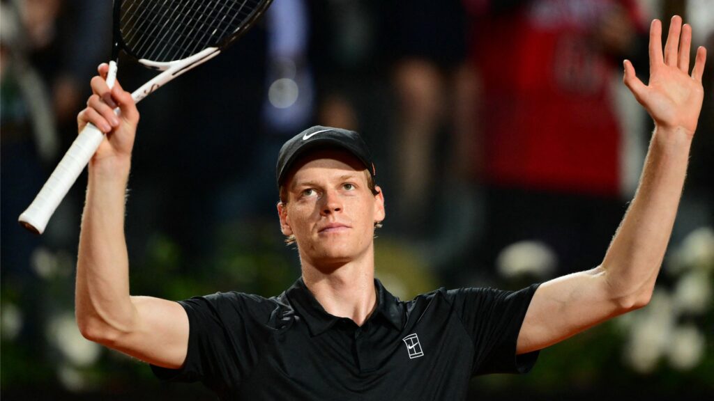 ويمبلدون.. سينر “رجل عادي” بموهبة خارقة