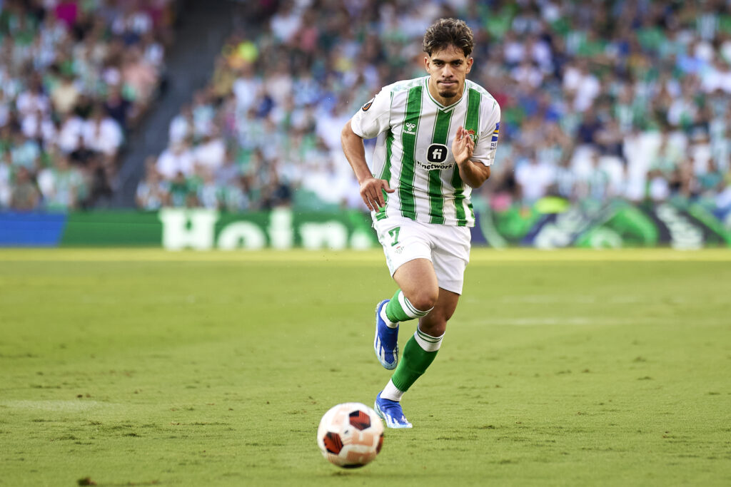 الزلزولي يقود بيتيس للفوز على فيورنتينا في المؤتمر الأوروبي