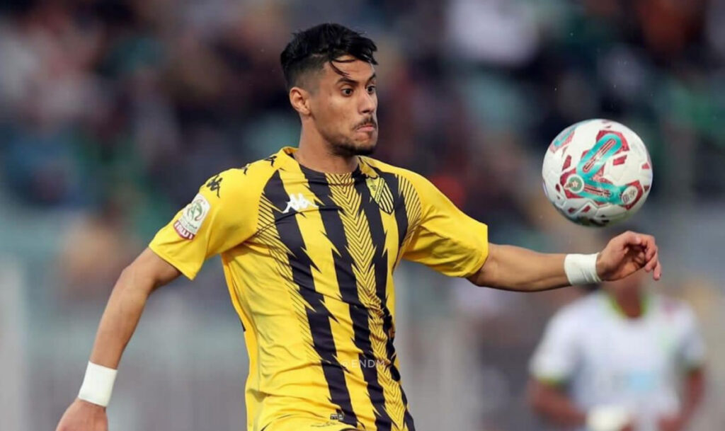 الرجاء يقترب من التعاقد مع مهاجم قادم من الدوري السويسري