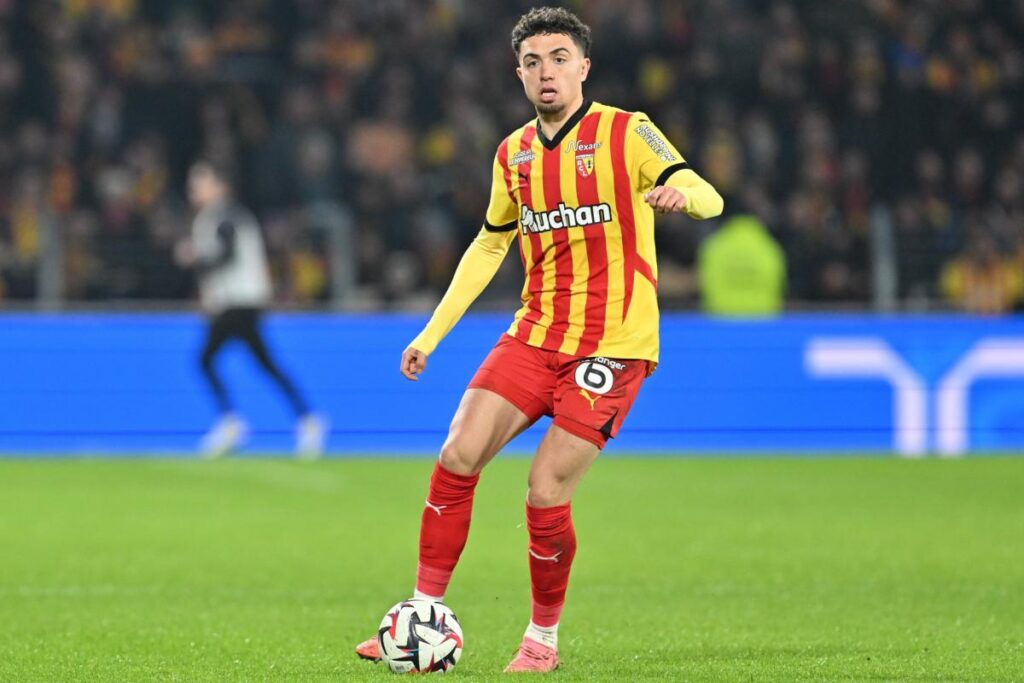 روما الإيطالي يقترب من انهاء اتفاق ضم المغربي نايل العيناوي