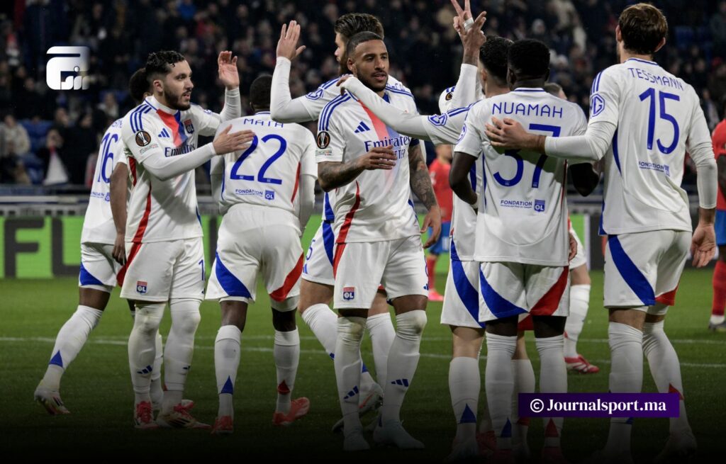 ليون ينجو من الهبوط ويواصل مشواره في الدوري الفرنسي