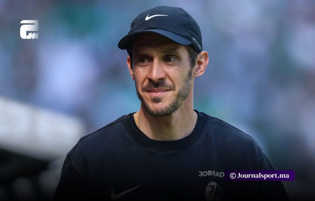 نادي فرايبورغ الألماني يمدد عقد المدرب جوليان شوستر