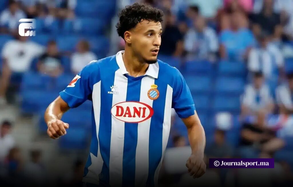 عمر الهلالي يقترب من باير ليفركوزن