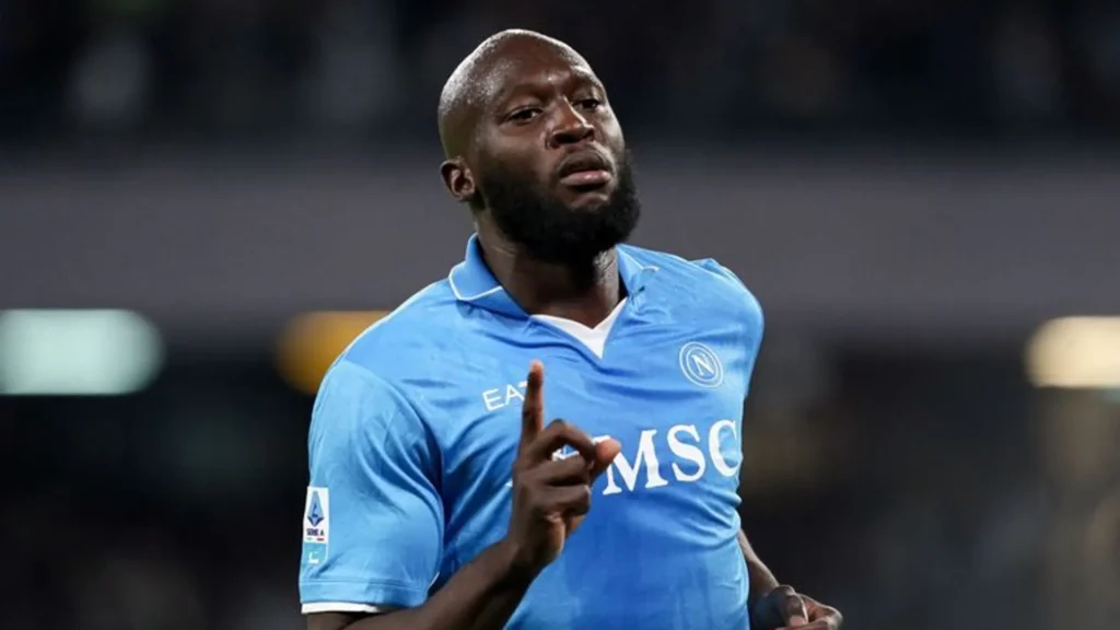 لوكاكو ينقذ نابولي ويمنحه فوزا في الرمق الأخير على فيرونا