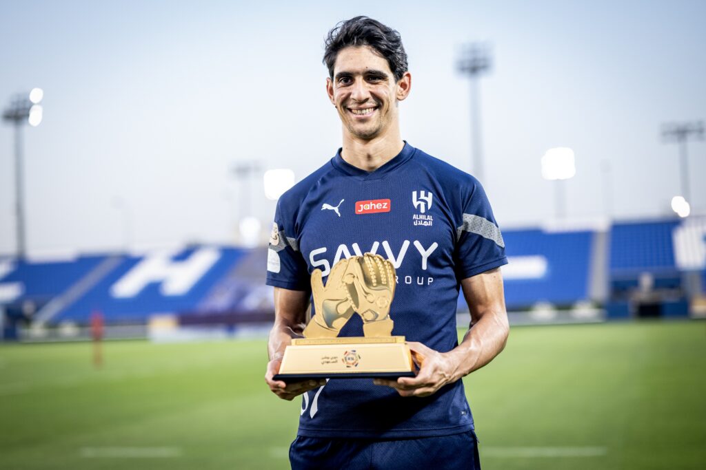 حضور مغربي لافت في قوائم جوائز “فرانس فوتبول” لسنة 2025