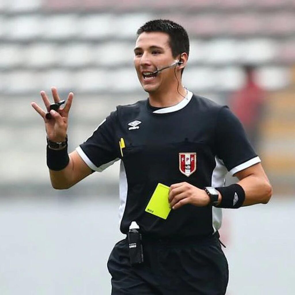 الحكم البيروفي أورتيغا يدير قمة المغرب وأمريكا