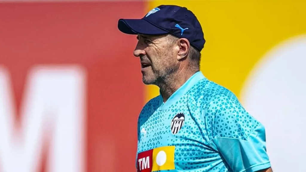 وفاة حارس ريال مدريد السابق أوتشوتورينا عن 64 عاما