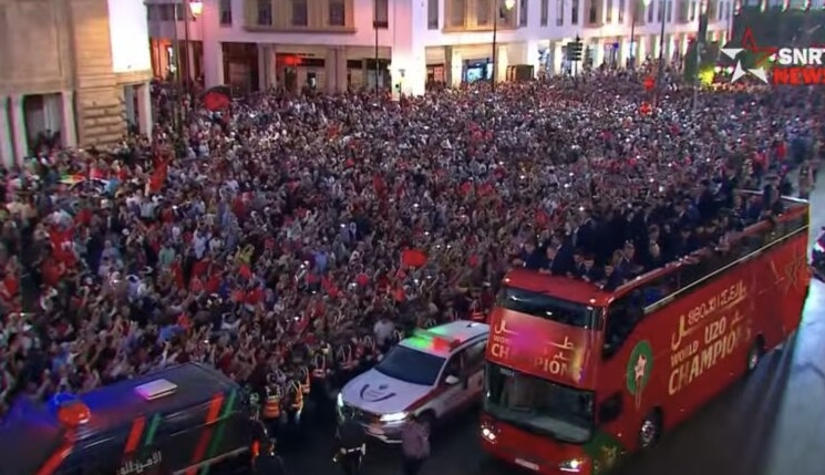 استقبال ملكي وشعبي لأبطال العالم للشباب