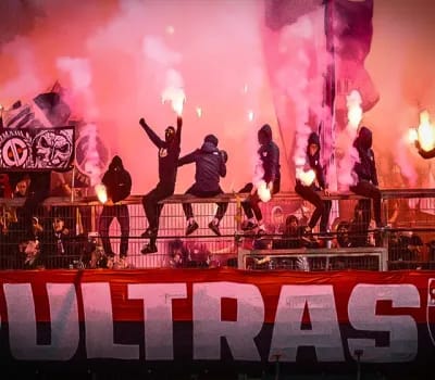 الإلتراس تقاطع مبارتي الجمعة في افتتاح الجولة الرابعة