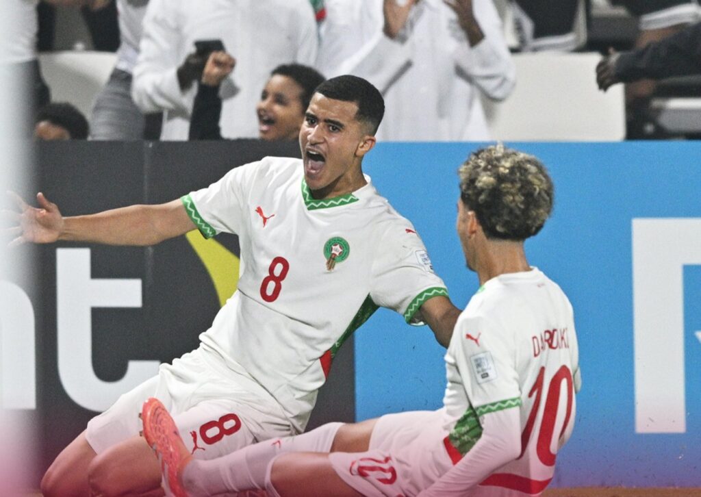 الصحافة الهولندية تصف عبد الله أوزان بـ”البديل الذهبي”