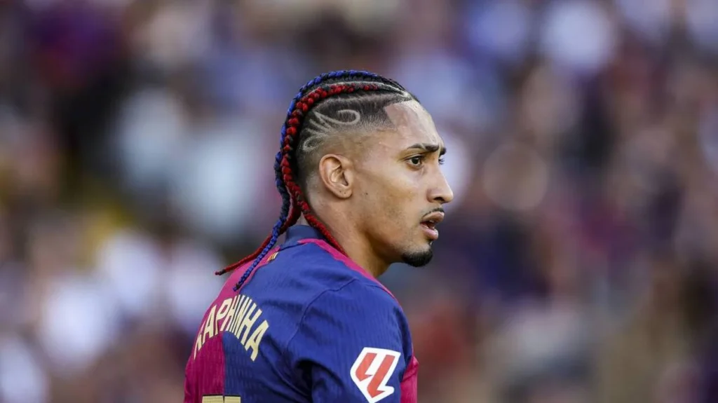 “المزعج” رافينيا يقود برشلونة نحو أفضل مستوياته