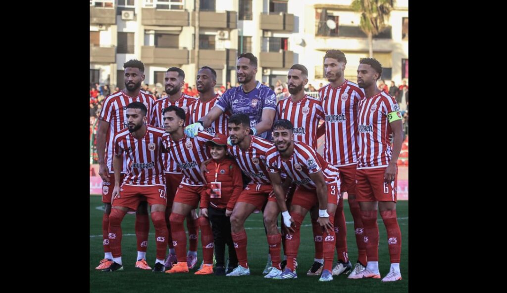 القسم 1 .. النادي المكناسي يستضيف الرجاء الرياضي في قمة الجولة 11