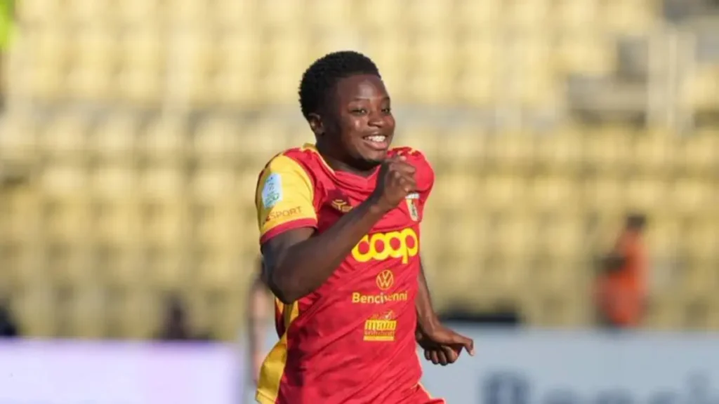 ميلان يتعاقد مع ألفادجو سيسيه قادما من هيلاس فيرونا