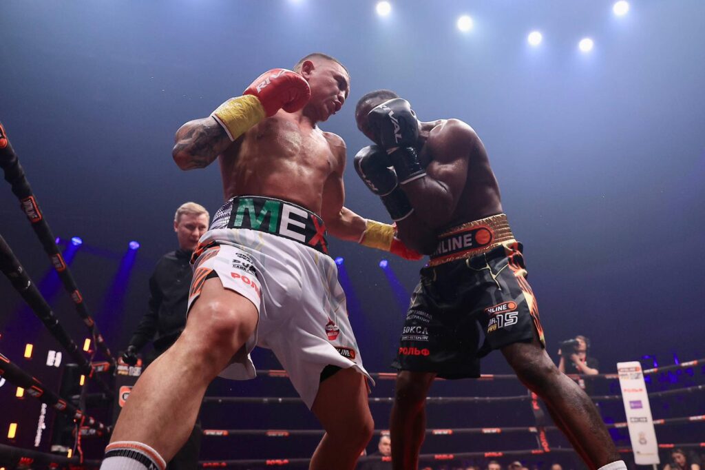 سوسولين يحافظ على سجله النظيف وميرونتشيكوف يتوج بلقب WBA آسيا