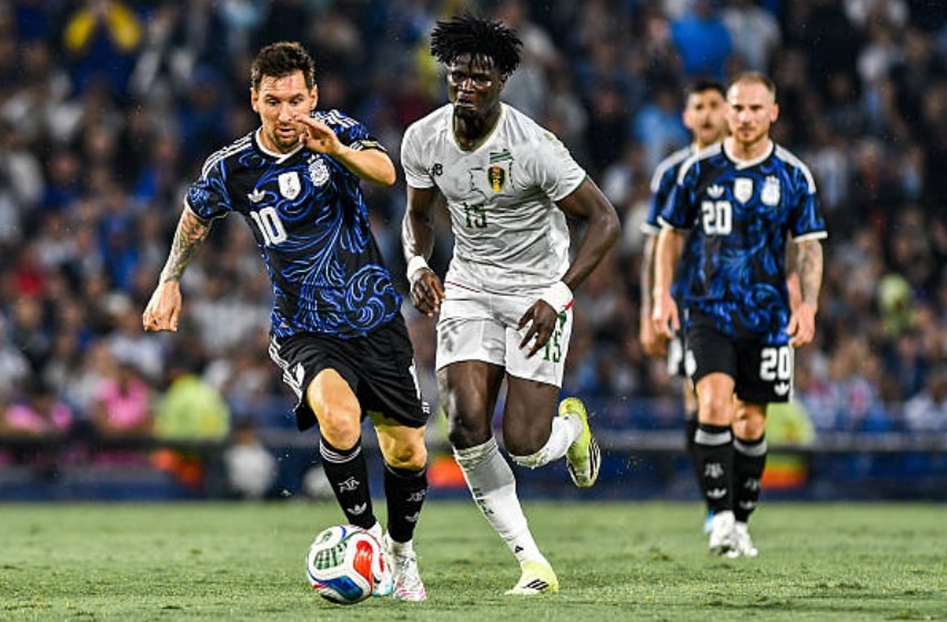 الأرجنتين تفوز على موريتانيا وديا من دون اقناع