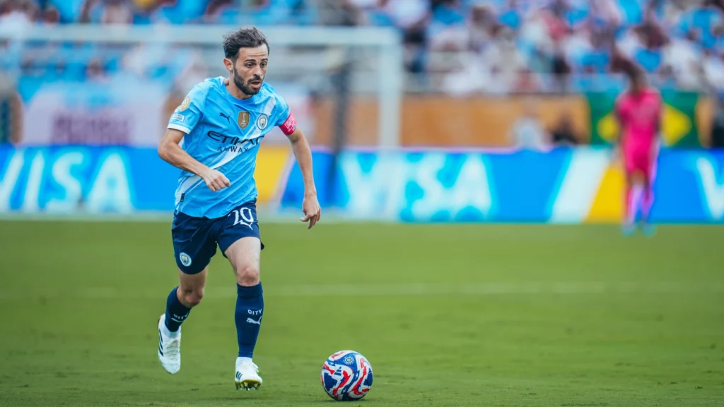 المدرب المساعد لمانشستر سيتي يعلن رحيل سيلفا بنهاية الموسم