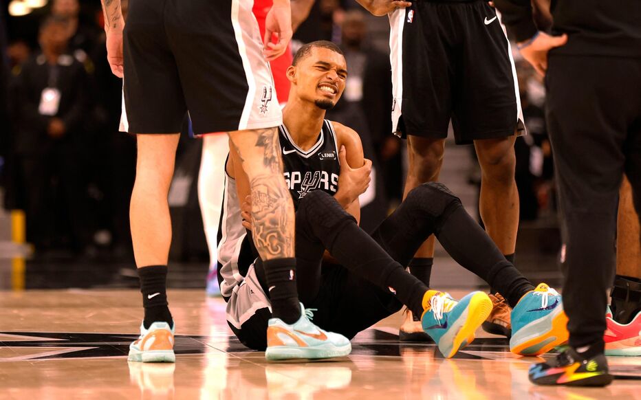 دوري أن بي ايه.. إصابة العملاق ويمبانياما ت قلق سان أنتونيو سبيرز